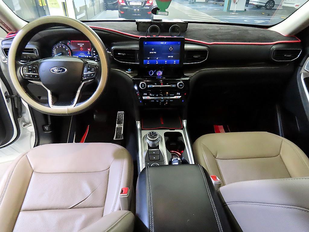 Ford Explorer - Vista 10