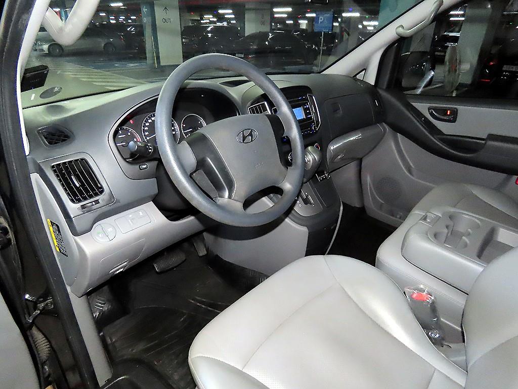 HYUNDAI Starex - Vista 9