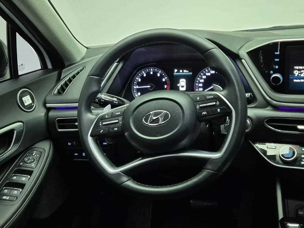 HYUNDAI Sonata - Vista 9
