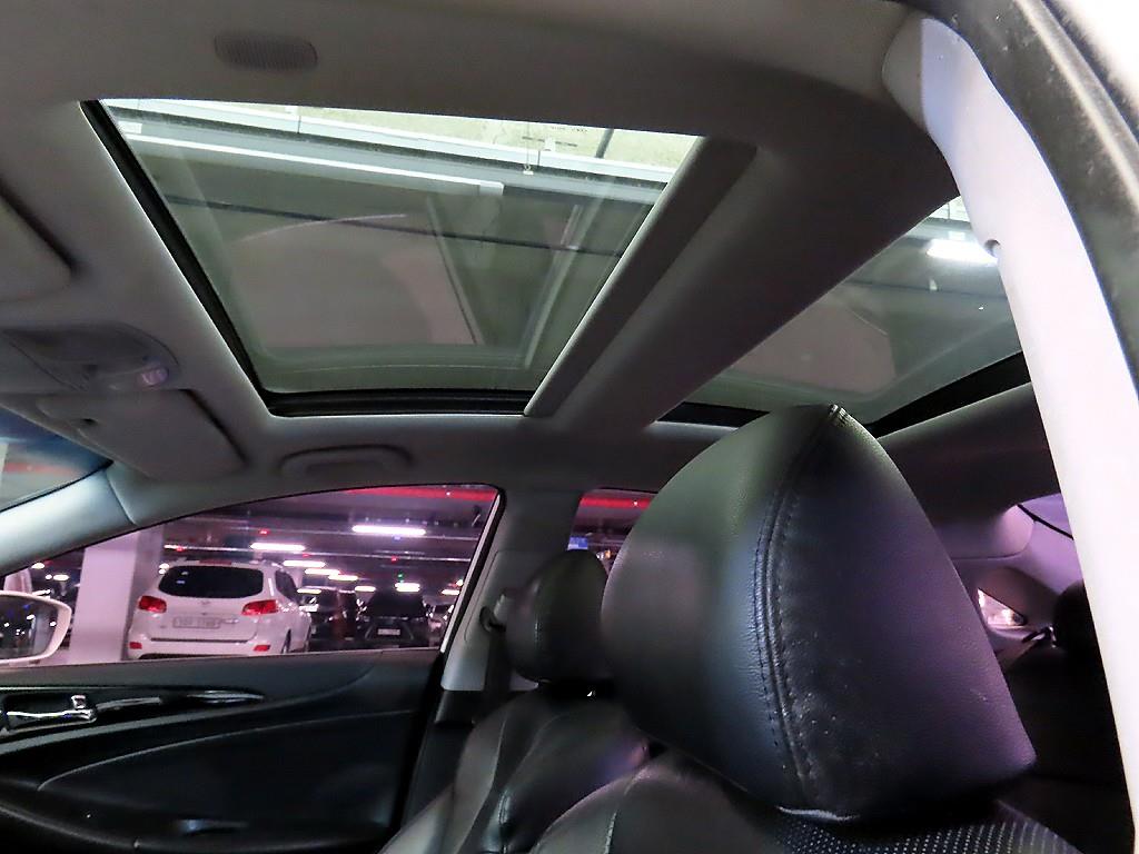 HYUNDAI Sonata 2011 Blanco - Importación desde Corea - HF Imports Iquique - Foto 18