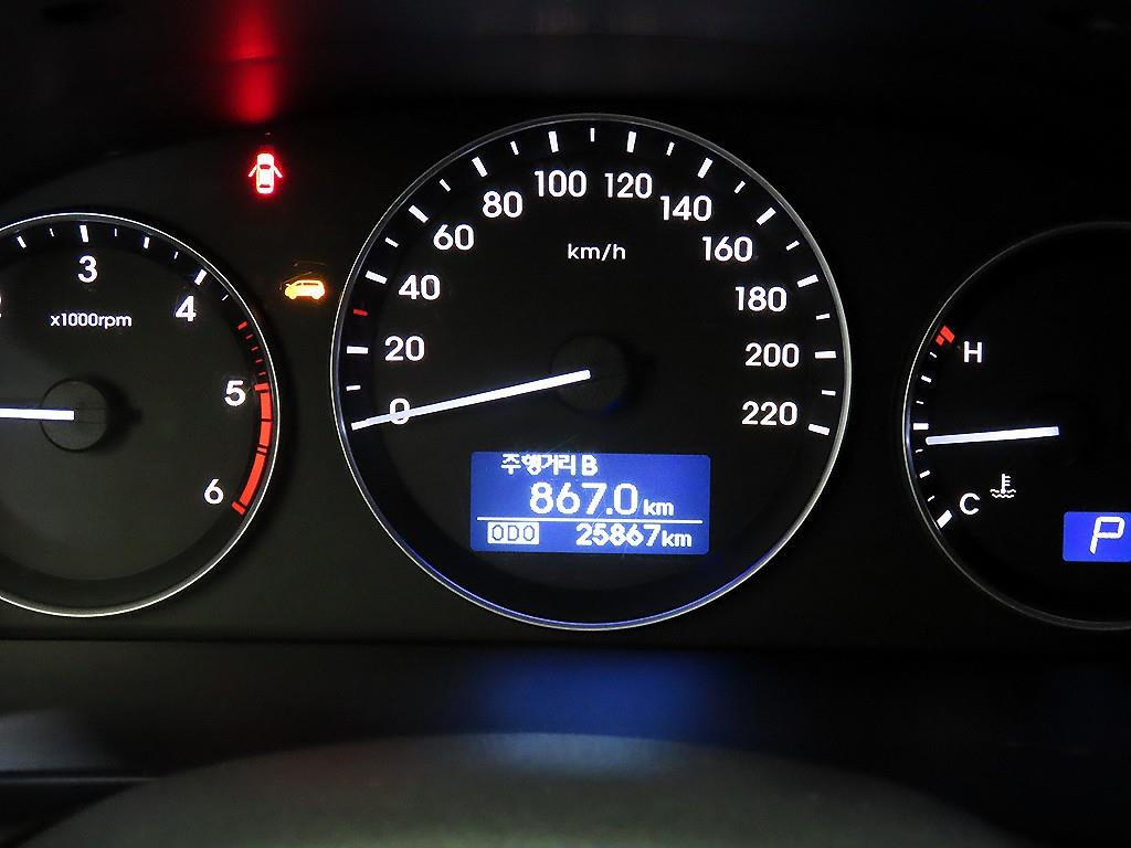 HYUNDAI Starex - Vista 8