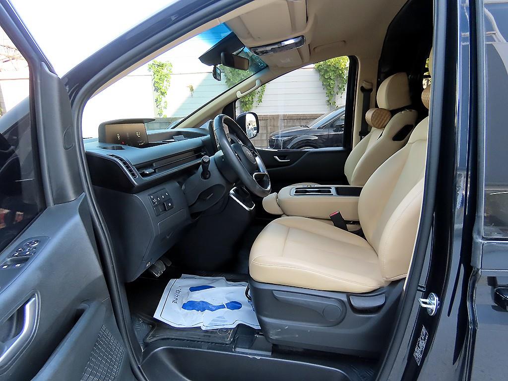 HYUNDAI Staria - Vista 5