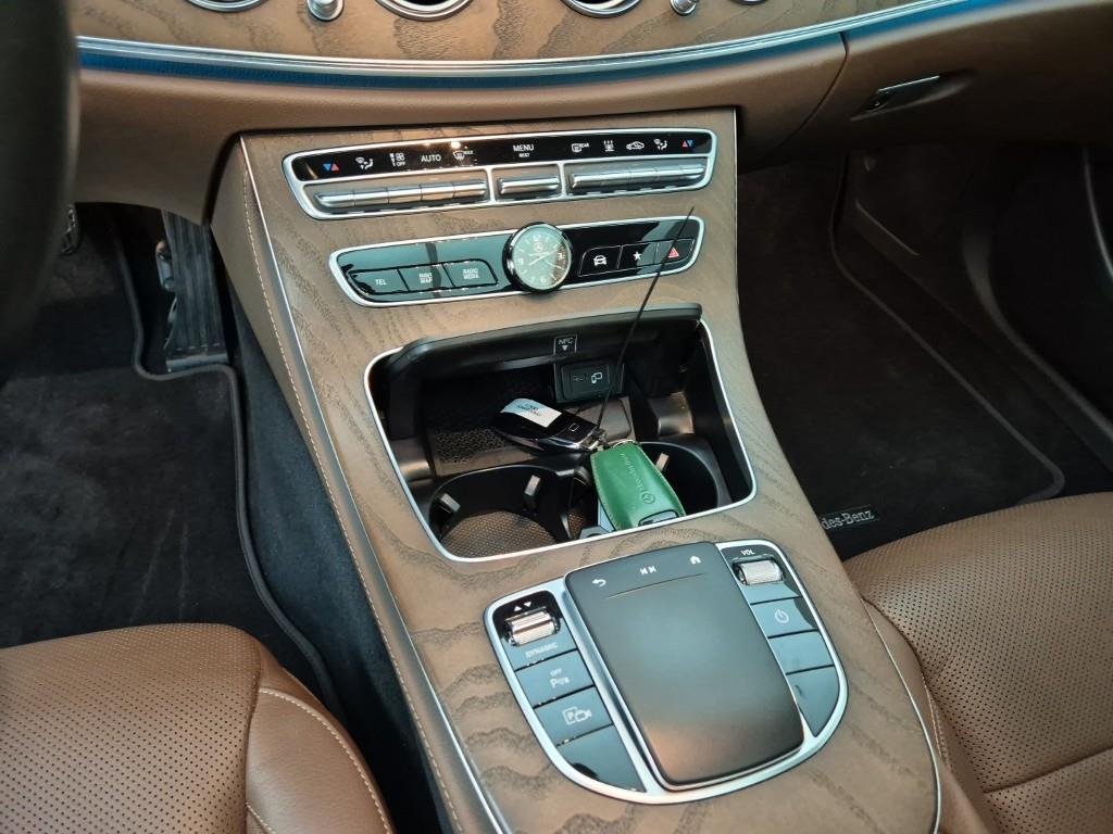 Mercedes Benz E class - Vista 10