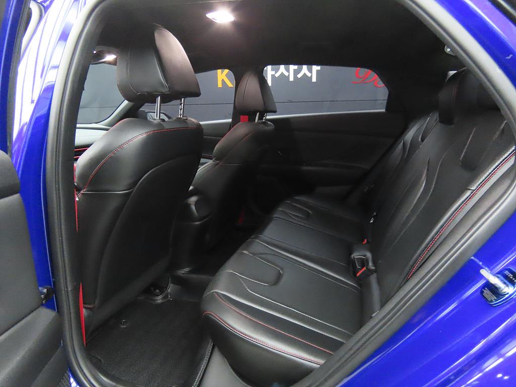 HYUNDAI Avante - Vista 6