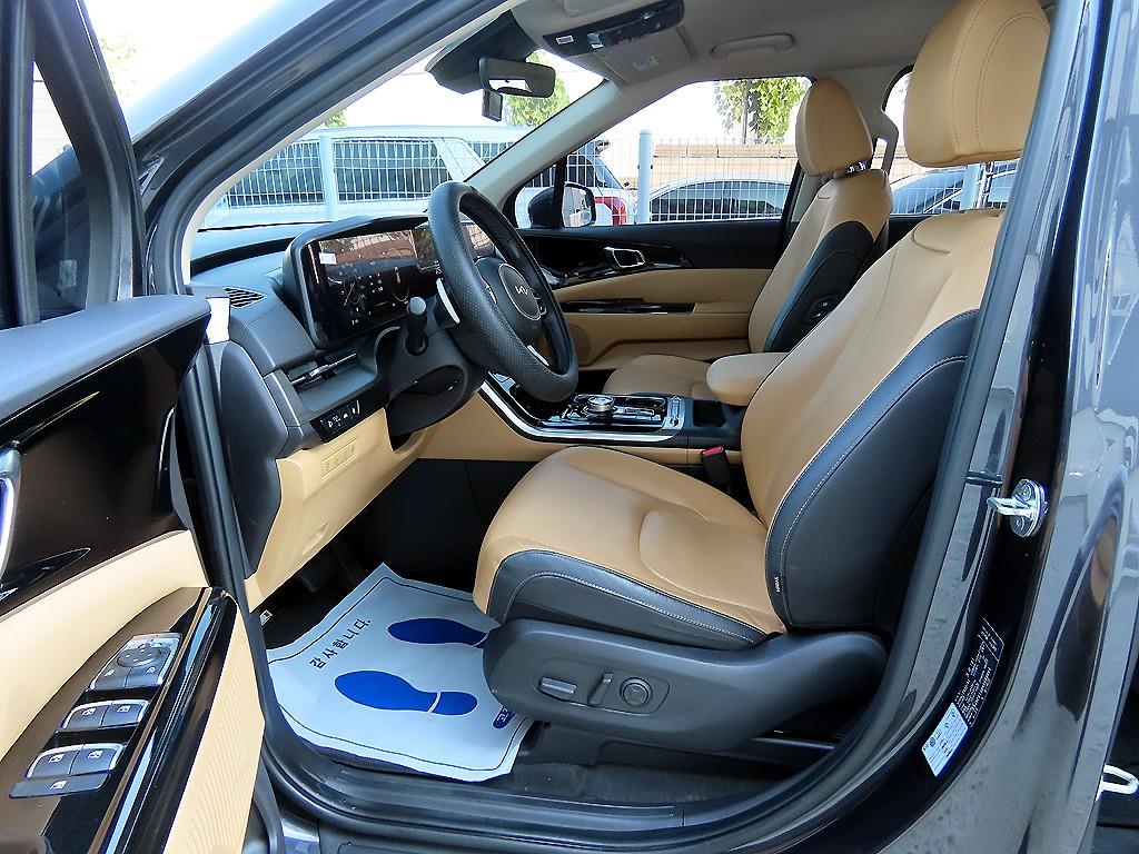 KIA Carnival - Vista 5