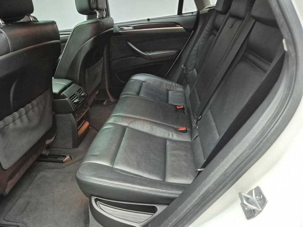 BMW X6 - Vista 12