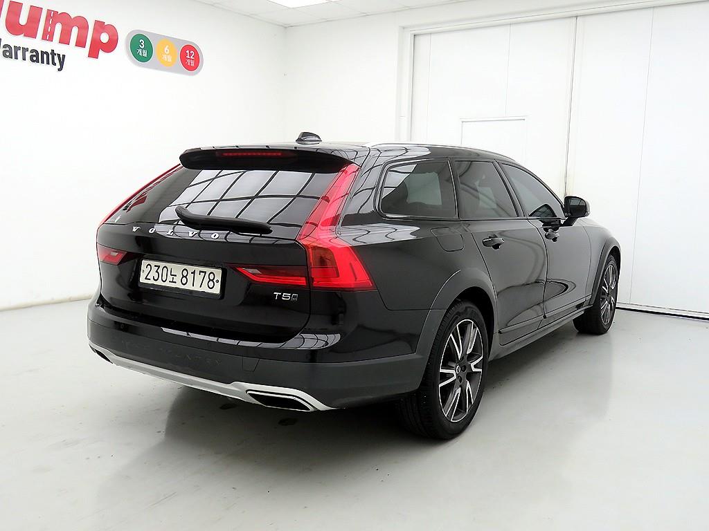 Volvo V90 - Vista 4