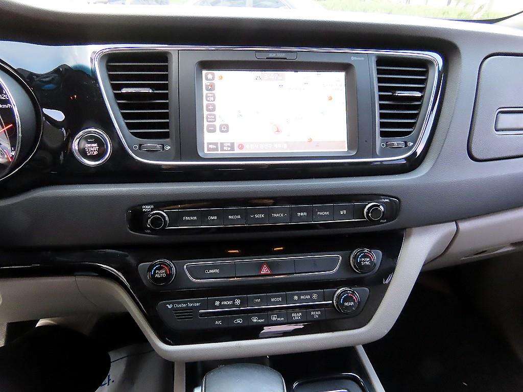 KIA Carnival 2017 Negro - Importación desde Corea - HF Imports Iquique - Foto 14