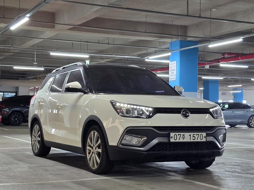Ssangyong Tivoli - Vista 5