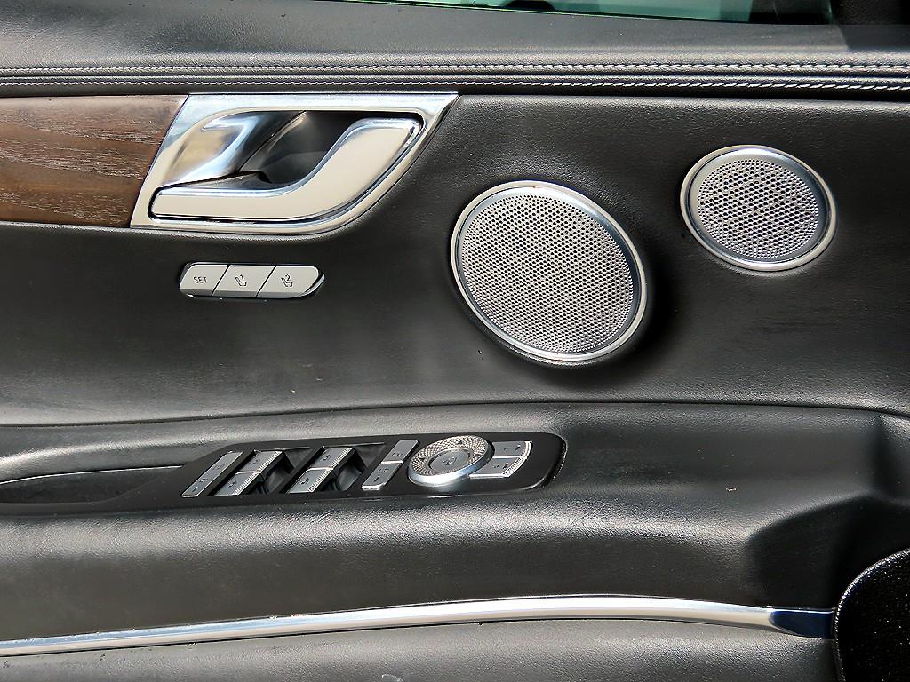 Genesis GV80 - Vista 12