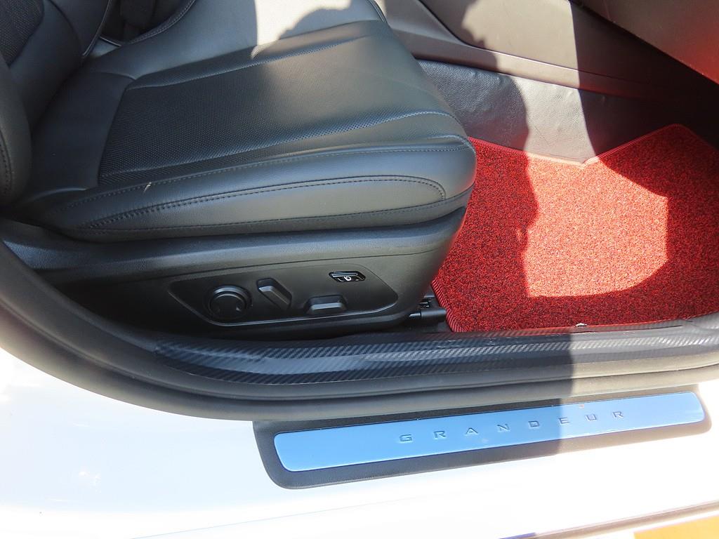 HYUNDAI Grandeur 2024 Blanco - Importación desde Corea - HF Imports Iquique - Foto 17