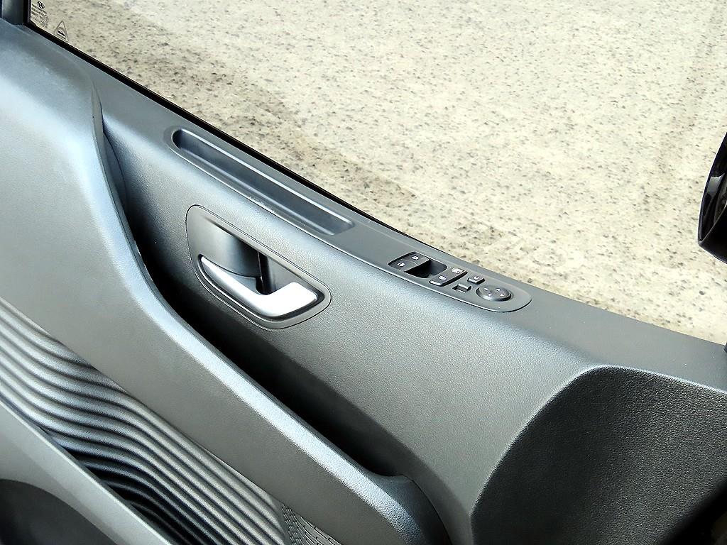 HYUNDAI Staria - Vista 11