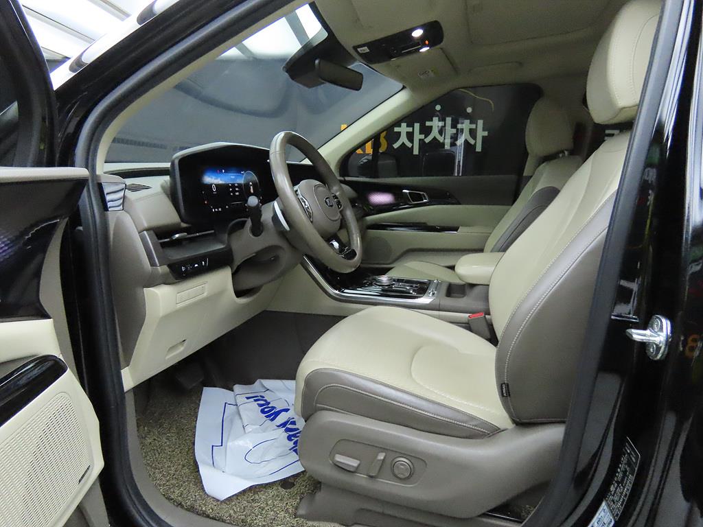 KIA Carnival - Vista 5