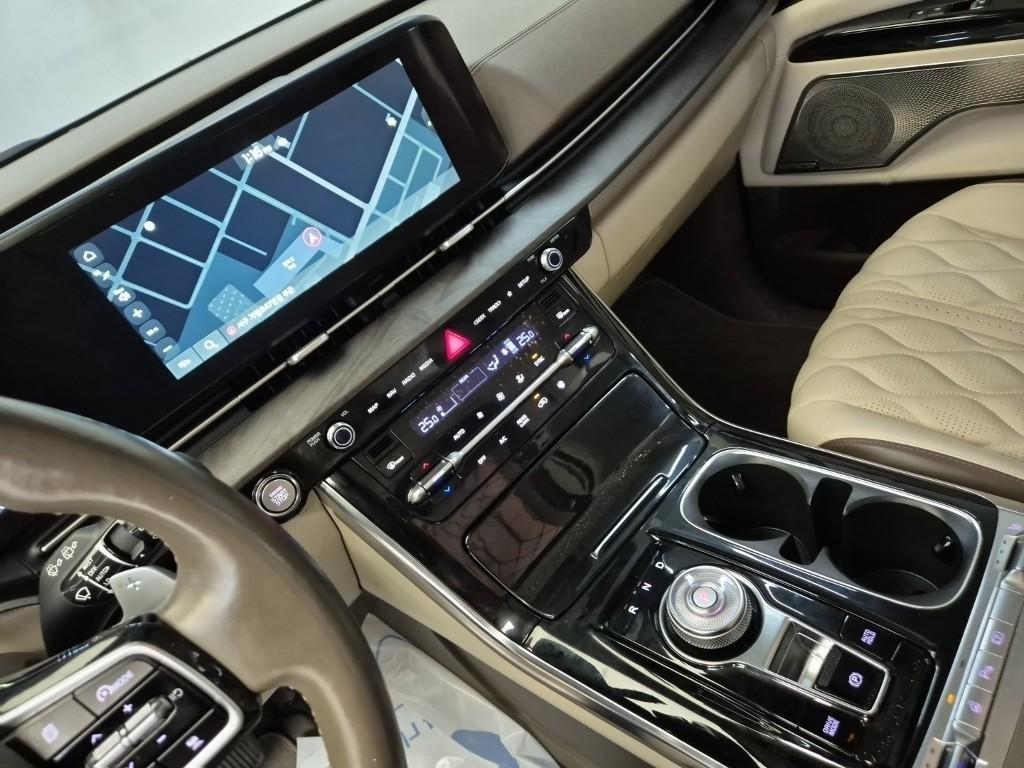 KIA Carnival - Vista 10