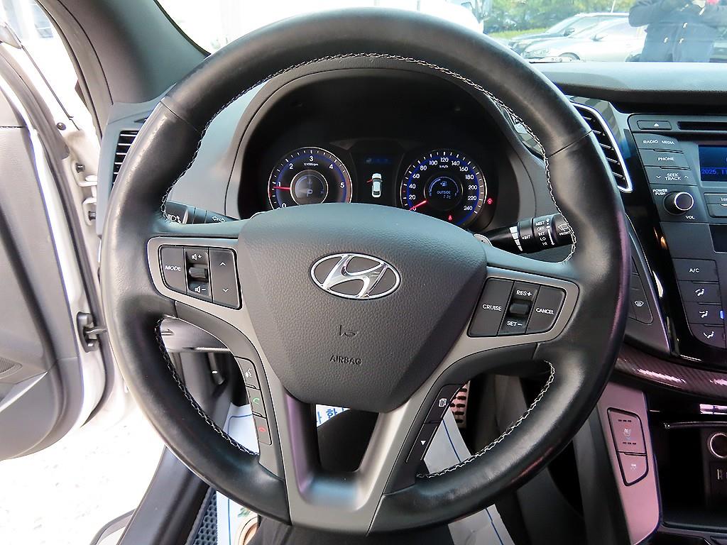 HYUNDAI i40 - Vista 8