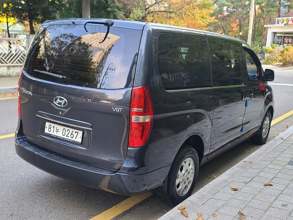 HYUNDAI Starex - Vista 5