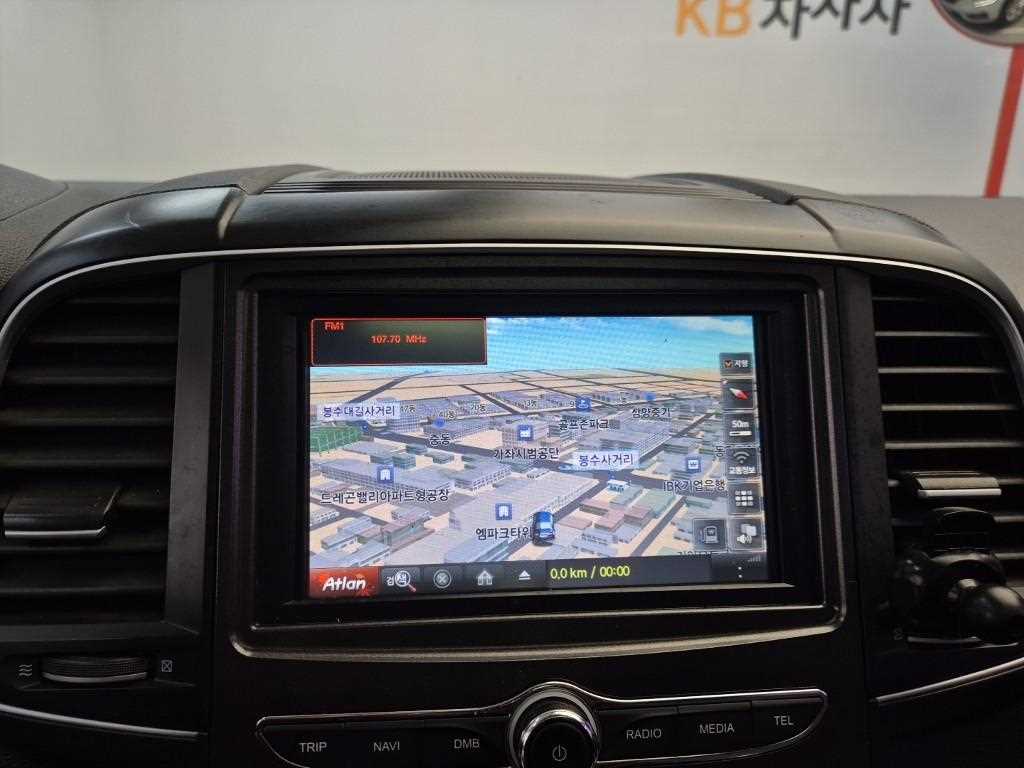 SAMSUNG QM6 2017 Blanco - Importación desde Corea - HF Imports Iquique - Foto 14