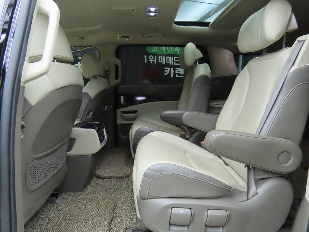 KIA Carnival - Vista 6