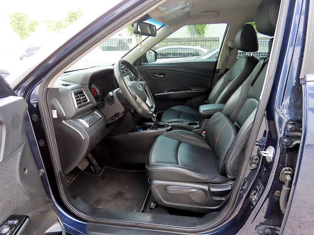 Ssangyong Tivoli - Vista 5