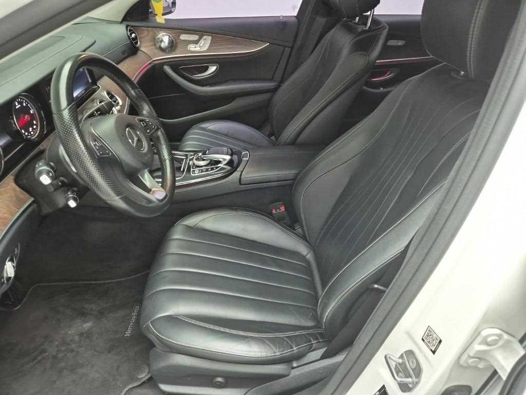 Mercedes Benz E class - Vista 11