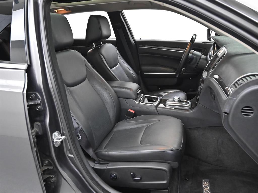 Chrysler 300C - Vista 10