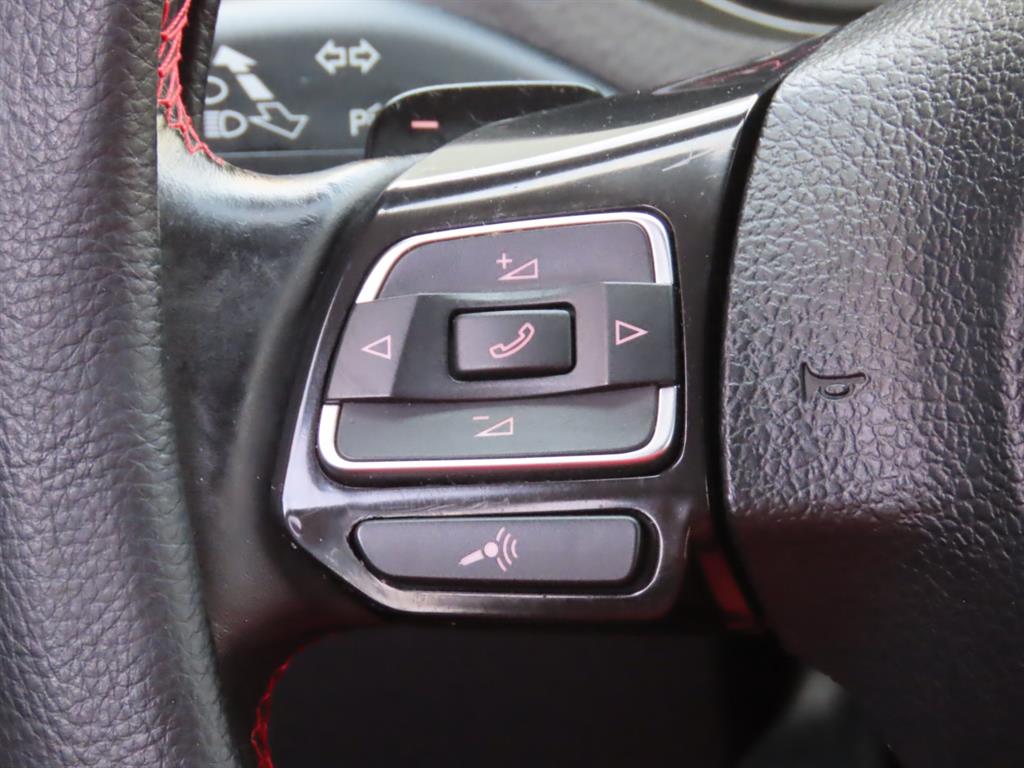 Volkswagen polo 2014 Blanco - Importación desde Corea - HF Imports Iquique - Foto 9