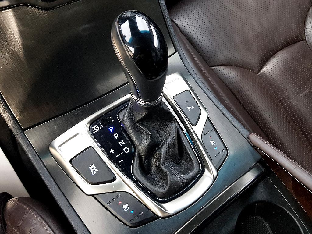 HYUNDAI Grandeur - Vista 12