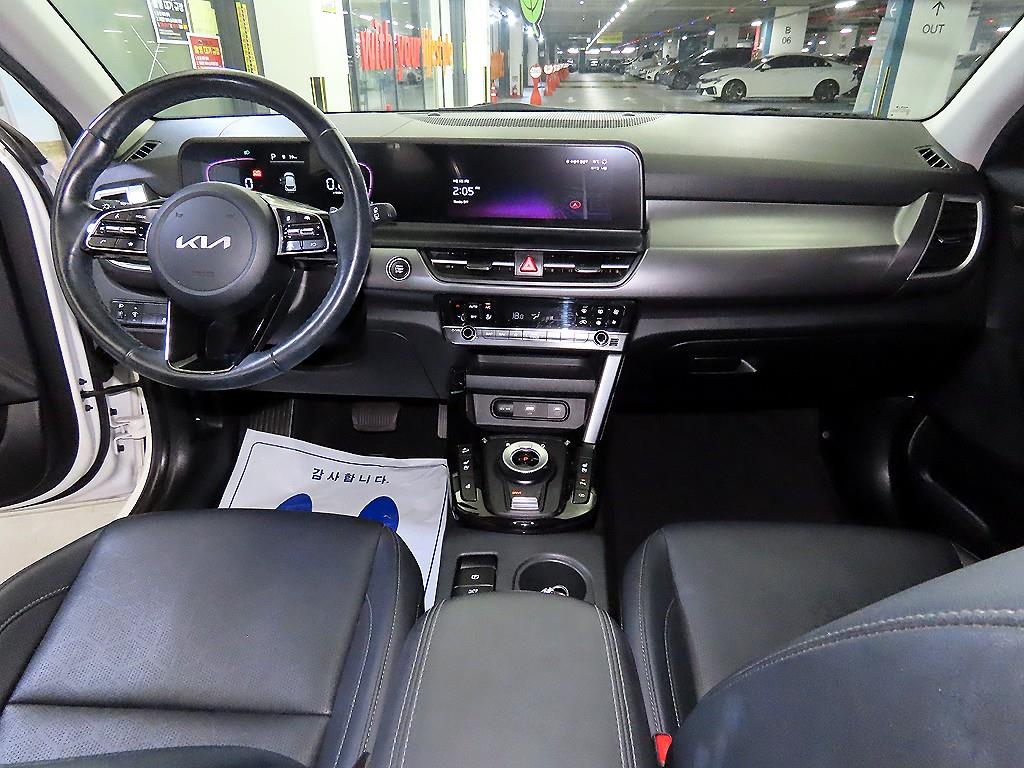 KIA Seltos - Vista 10