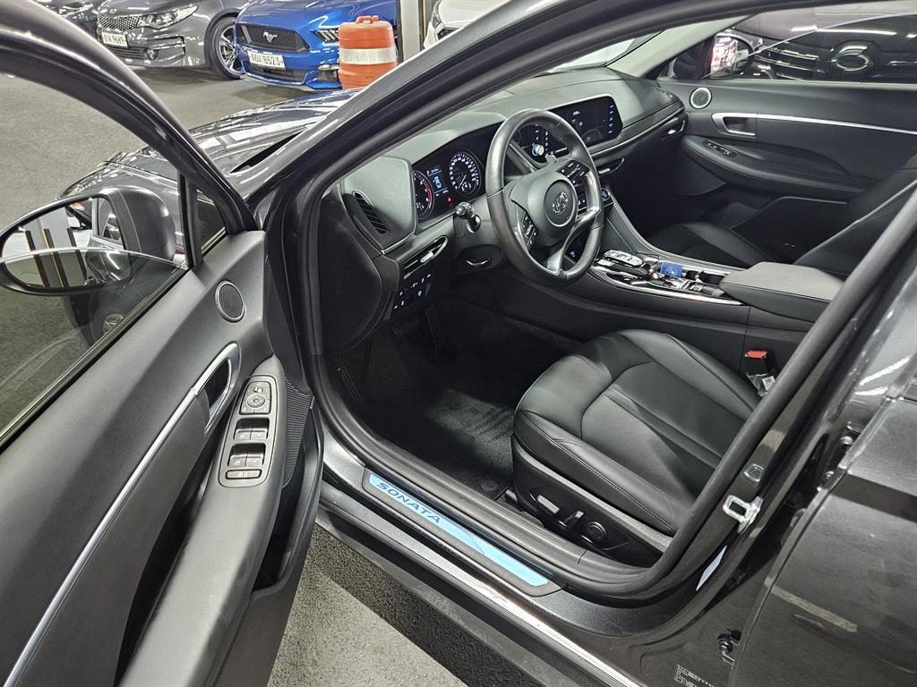 HYUNDAI Sonata - Vista 11