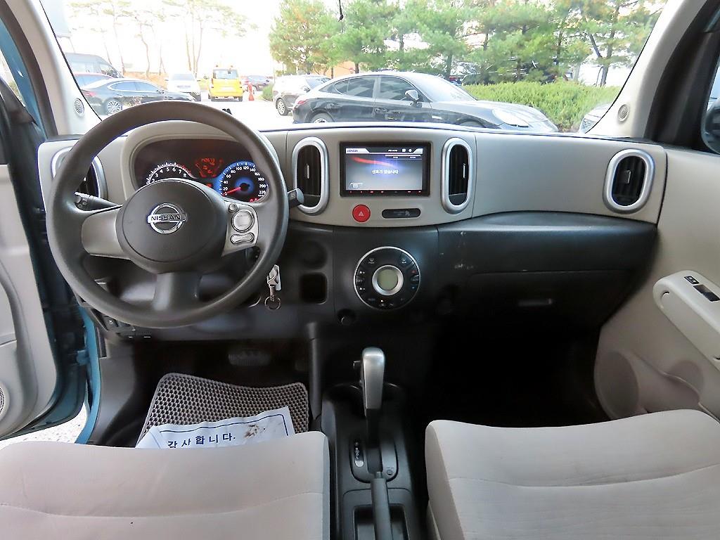 Nissan Cube - Vista 7