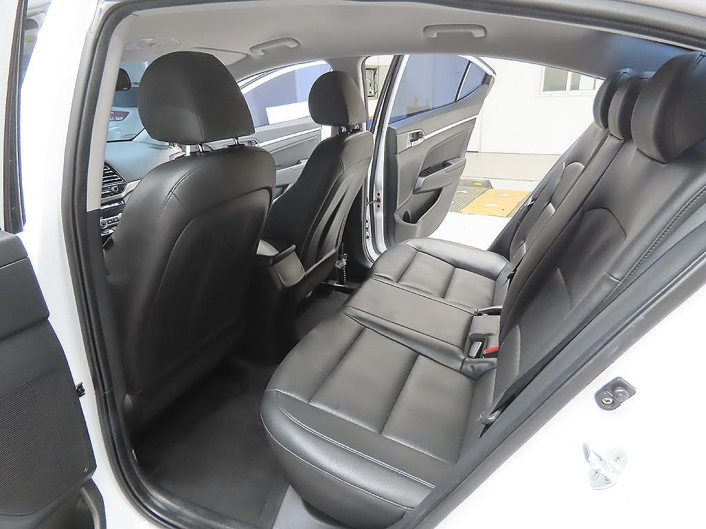 HYUNDAI Avante 2020 Blanco - Importación desde Corea - HF Imports Iquique - Foto 9