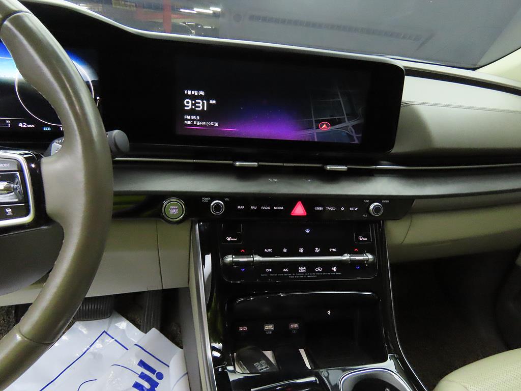 KIA Carnival - Vista 10