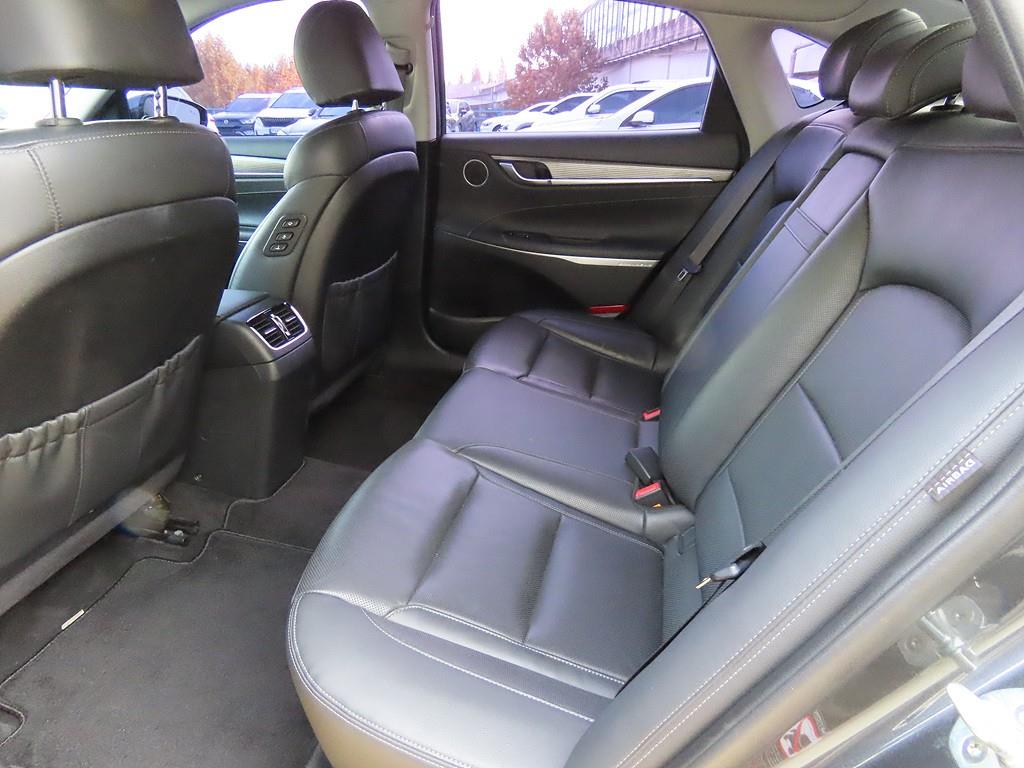 HYUNDAI Grandeur - Vista 6