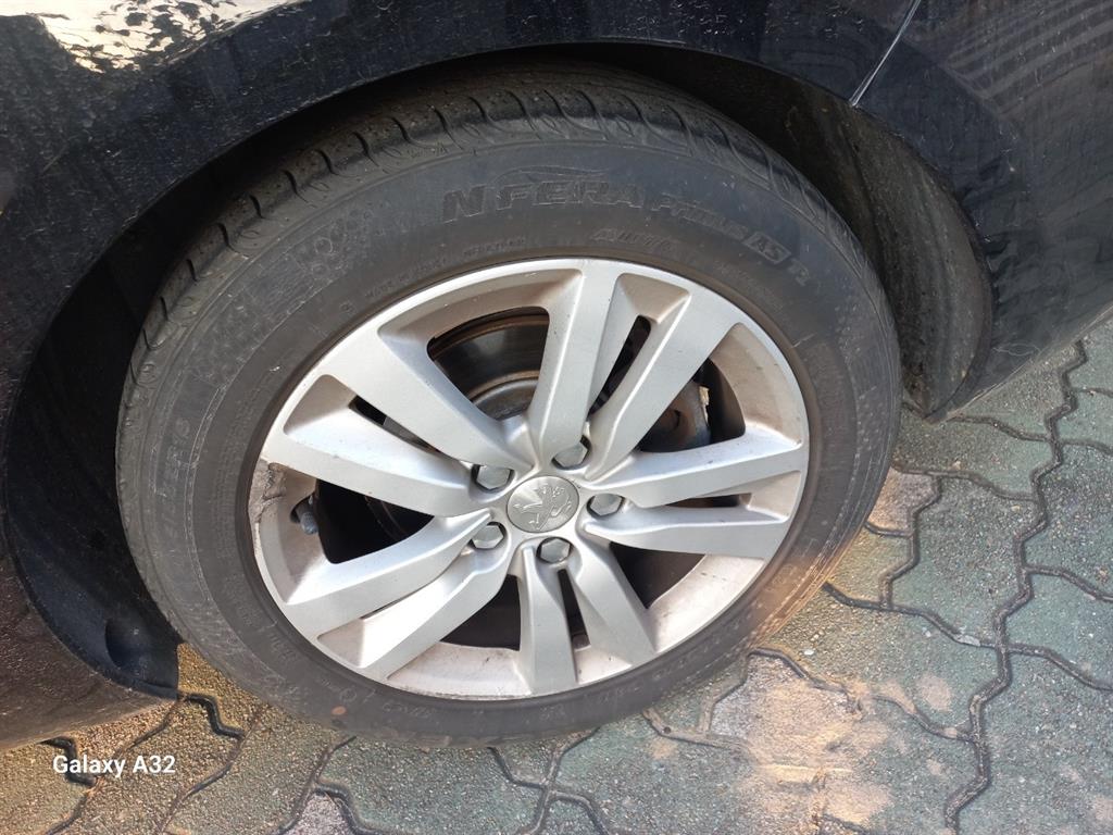 Peugeot 308 2016 Negro - Importación desde Corea - HF Imports Iquique - Foto 18