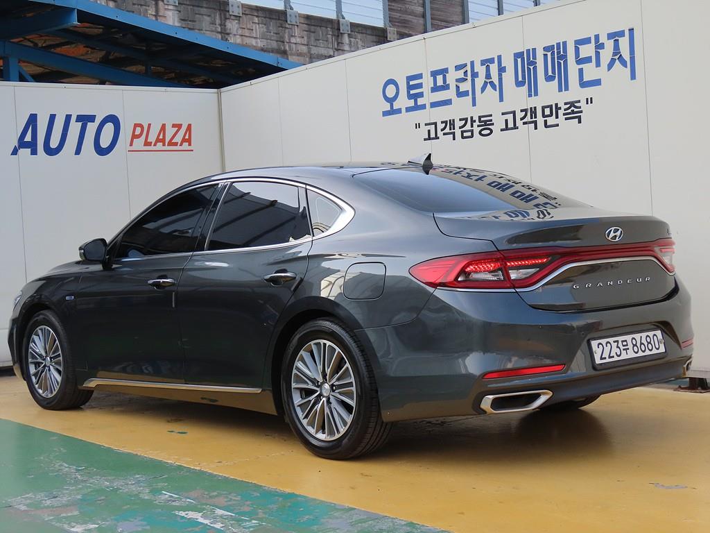 HYUNDAI Grandeur - Vista 4