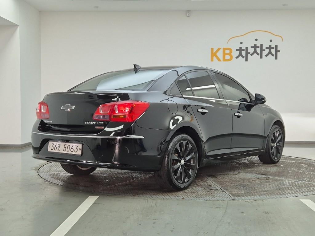 Chevrolet Cruise - Vista 4