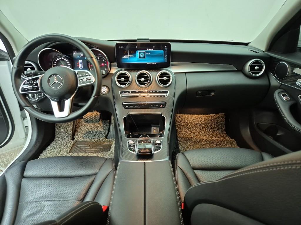 Mercedes Benz C Class - Vista 5