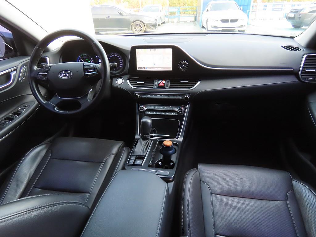 HYUNDAI Grandeur - Vista 5