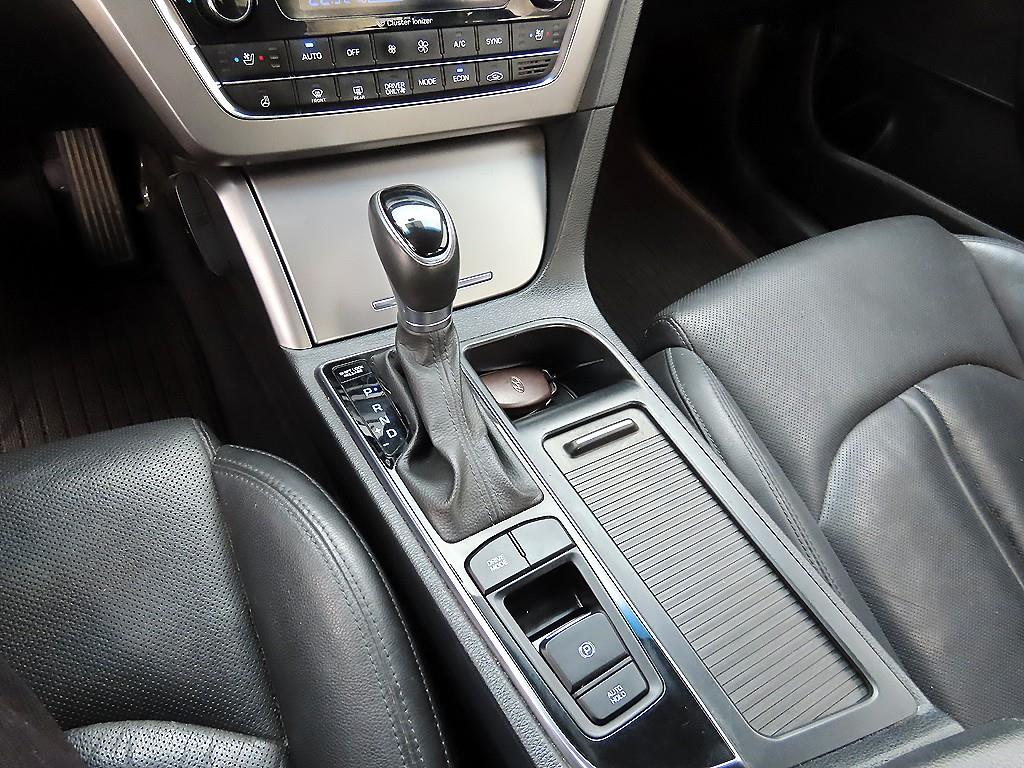 HYUNDAI Sonata - Vista 10