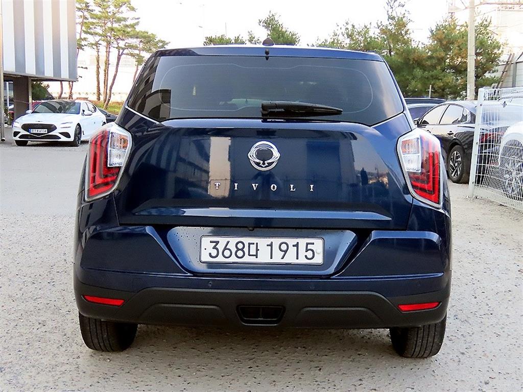 Ssangyong Tivoli - Vista 4