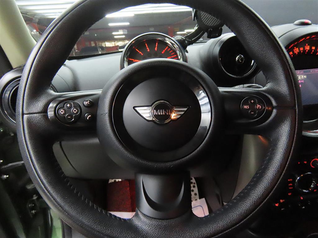 Mini Countryman - Vista 8