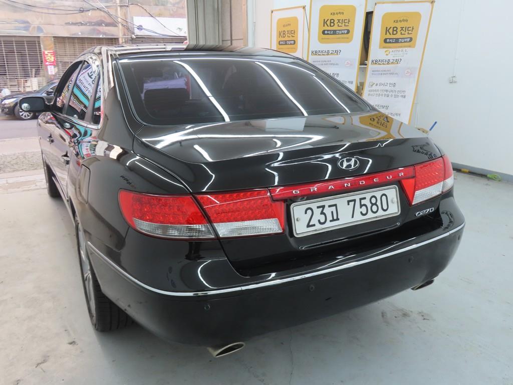 HYUNDAI Grandeur - Vista 4