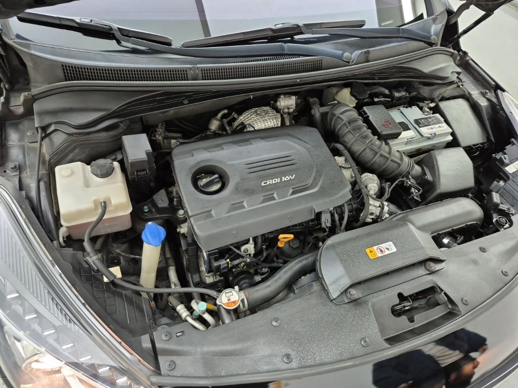 HYUNDAI i40 - Vista 6