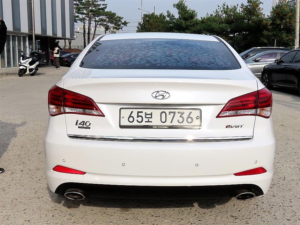 HYUNDAI i40 - Vista 4