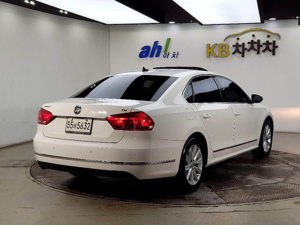 Volkswagen Passat - Vista 4