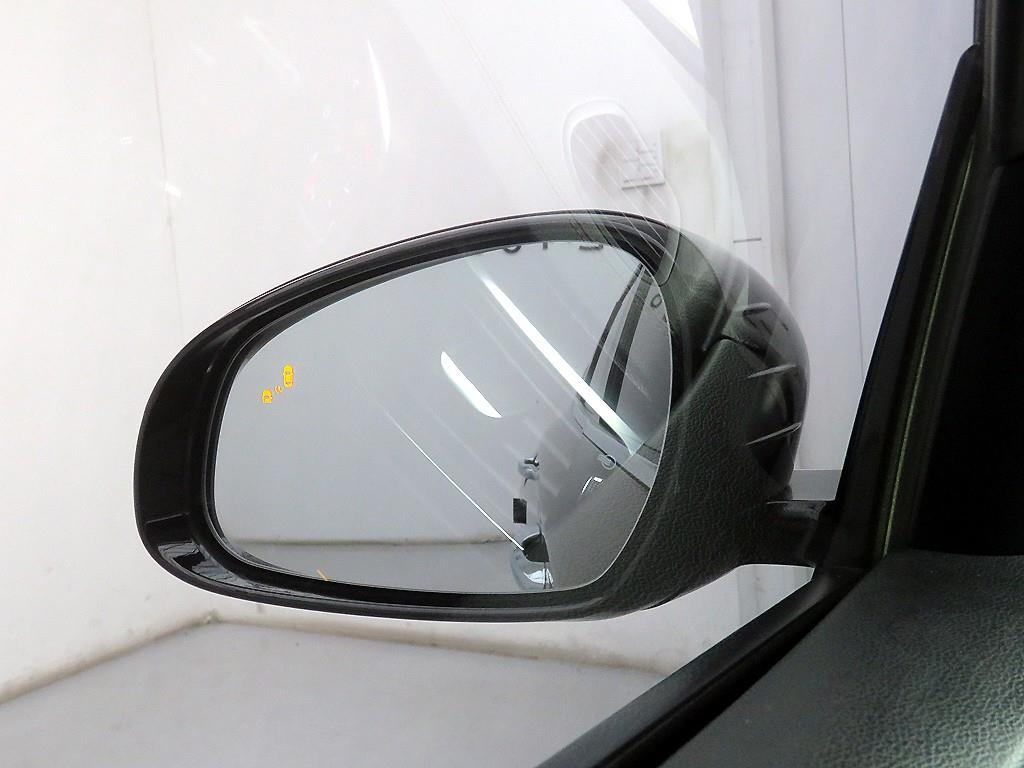 Genesis G70 - Vista 5