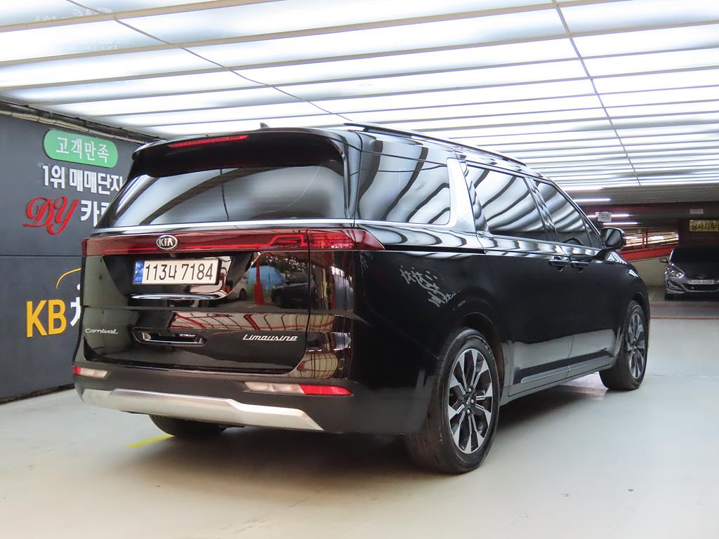 KIA Carnival - Vista 4