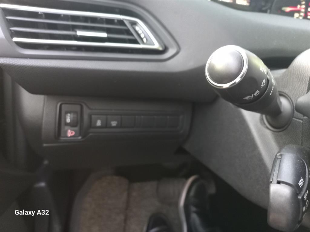 Peugeot 308 - Vista 11