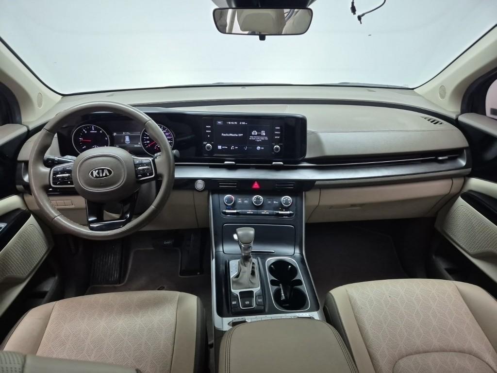 KIA Carnival - Vista 8