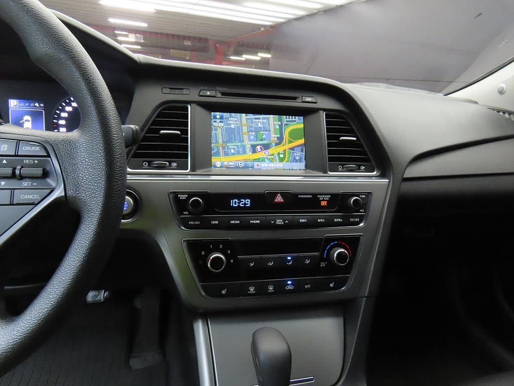 HYUNDAI Sonata - Vista 10